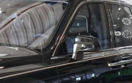 Rolls-Royce Cullinan, 2026 год, 52 000 000 рублей, 6 фотография