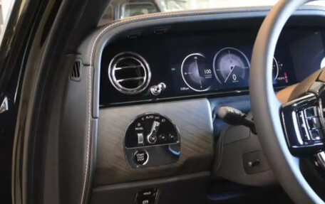Rolls-Royce Cullinan, 2026 год, 52 000 000 рублей, 24 фотография