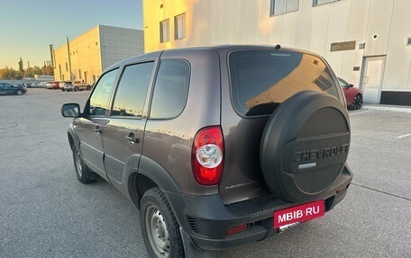 Chevrolet Niva I рестайлинг, 2018 год, 685 000 рублей, 2 фотография