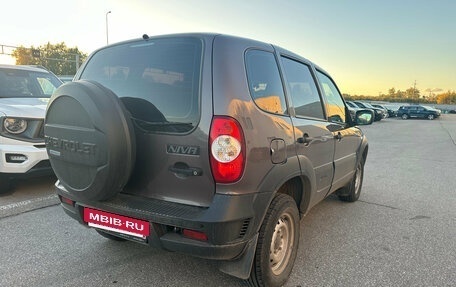 Chevrolet Niva I рестайлинг, 2018 год, 685 000 рублей, 3 фотография