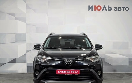 Toyota RAV4, 2018 год, 2 550 000 рублей, 3 фотография