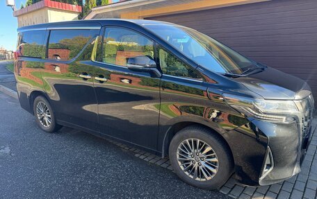 Toyota Alphard III, 2021 год, 7 000 000 рублей, 2 фотография