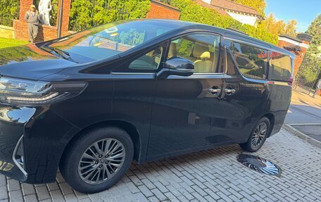 Toyota Alphard III, 2021 год, 7 000 000 рублей, 4 фотография