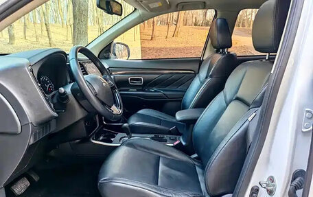 Mitsubishi Outlander III рестайлинг 3, 2020 год, 1 780 004 рублей, 9 фотография