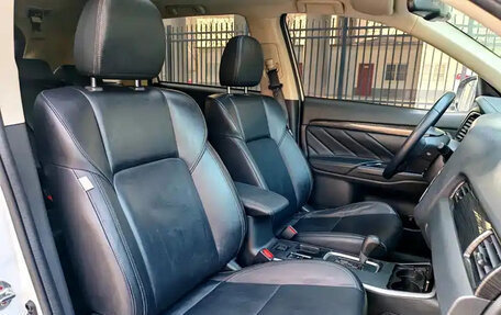 Mitsubishi Outlander III рестайлинг 3, 2020 год, 1 780 004 рублей, 11 фотография