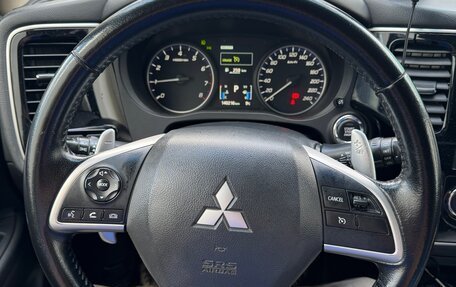 Mitsubishi Outlander III рестайлинг 3, 2014 год, 1 350 000 рублей, 7 фотография