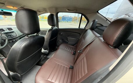 Renault Logan II, 2015 год, 710 000 рублей, 9 фотография