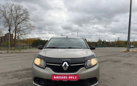 Renault Logan II, 2015 год, 710 000 рублей, 6 фотография