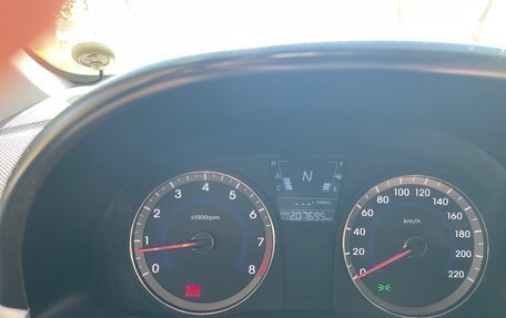 Hyundai Solaris II рестайлинг, 2011 год, 700 000 рублей, 4 фотография