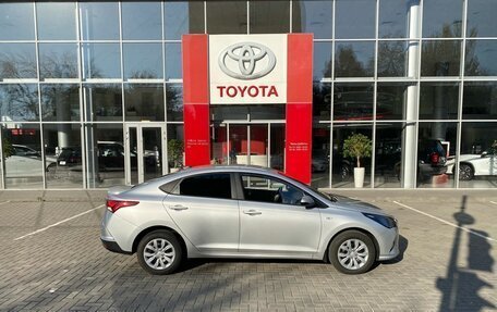 Hyundai Solaris II рестайлинг, 2021 год, 1 700 000 рублей, 4 фотография