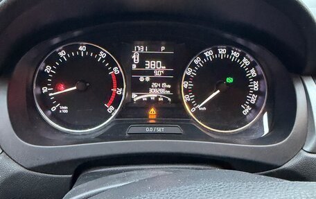 Skoda Rapid I, 2015 год, 650 000 рублей, 12 фотография