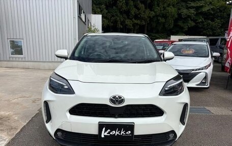 Toyota Yaris Cross, 2023 год, 1 470 000 рублей, 3 фотография
