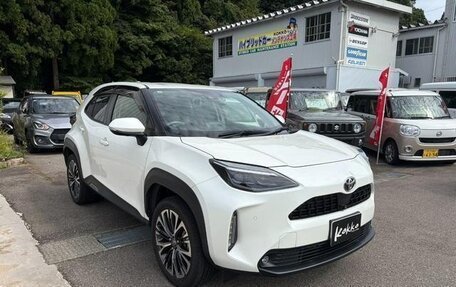 Toyota Yaris Cross, 2023 год, 1 470 000 рублей, 4 фотография