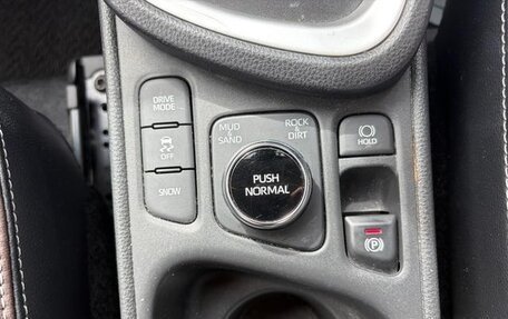 Toyota Yaris Cross, 2023 год, 1 470 000 рублей, 14 фотография