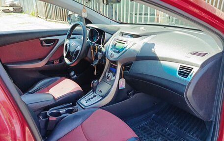Hyundai Elantra V, 2011 год, 850 000 рублей, 3 фотография