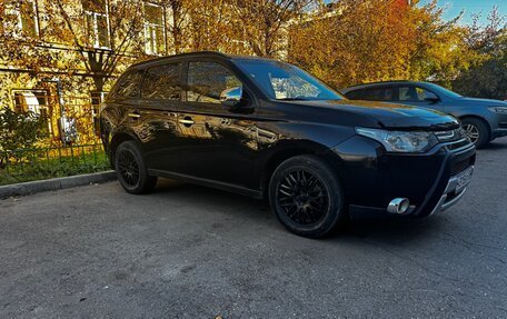 Mitsubishi Outlander III рестайлинг 3, 2012 год, 1 390 000 рублей, 3 фотография