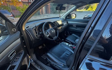Mitsubishi Outlander III рестайлинг 3, 2012 год, 1 390 000 рублей, 7 фотография