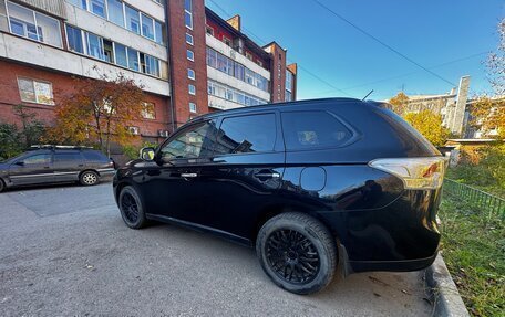 Mitsubishi Outlander III рестайлинг 3, 2012 год, 1 390 000 рублей, 6 фотография