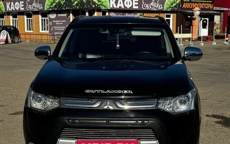 Mitsubishi Outlander III рестайлинг 3, 2012 год, 1 390 000 рублей, 11 фотография