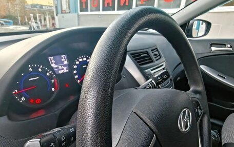 Hyundai Solaris II рестайлинг, 2015 год, 950 000 рублей, 8 фотография