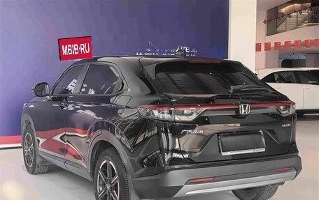 Honda Vezel, 2023 год, 1 980 000 рублей, 3 фотография