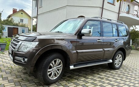 Mitsubishi Pajero IV, 2017 год, 3 300 000 рублей, 1 фотография
