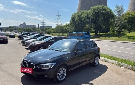 BMW 1 серия, 2019 год, 1 950 000 рублей, 2 фотография