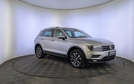Volkswagen Tiguan II, 2018 год, 2 800 000 рублей, 3 фотография