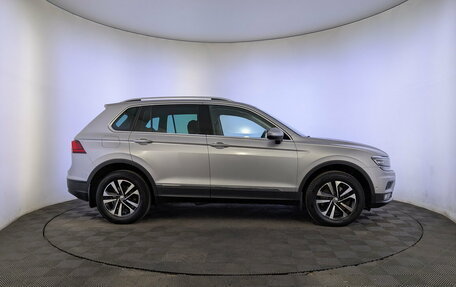 Volkswagen Tiguan II, 2018 год, 2 800 000 рублей, 4 фотография