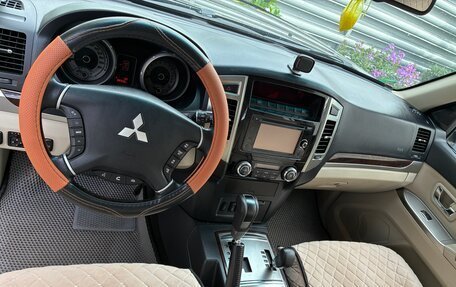 Mitsubishi Pajero IV, 2017 год, 3 300 000 рублей, 4 фотография