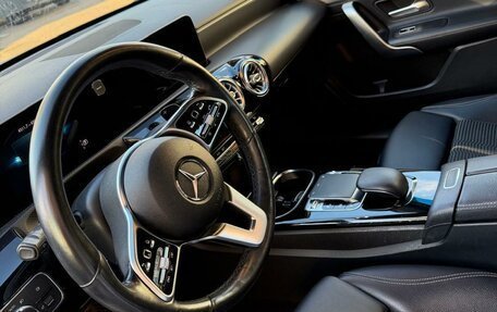 Mercedes-Benz A-Класс, 2019 год, 2 300 000 рублей, 7 фотография