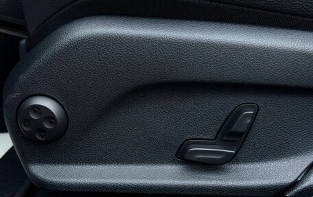 Mercedes-Benz E-Класс, 2020 год, 5 500 000 рублей, 27 фотография