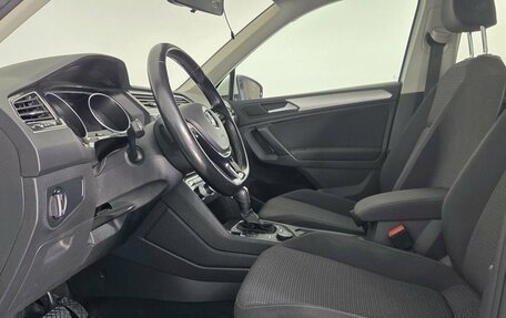 Volkswagen Tiguan II, 2020 год, 2 575 000 рублей, 15 фотография