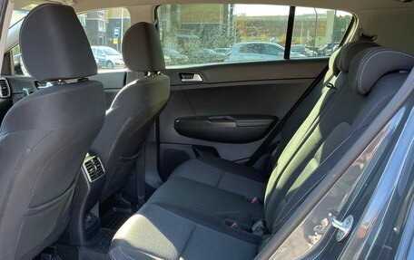 KIA Sportage IV рестайлинг, 2018 год, 2 115 000 рублей, 15 фотография