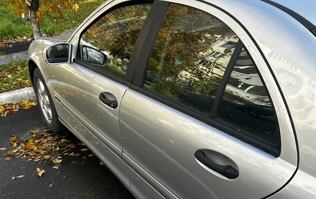 Mercedes-Benz C-Класс, 2003 год, 550 000 рублей, 3 фотография