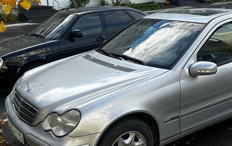 Mercedes-Benz C-Класс, 2003 год, 550 000 рублей, 2 фотография