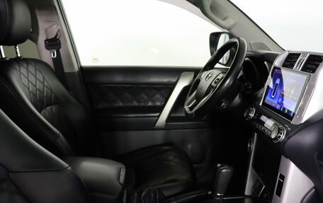 Toyota Land Cruiser Prado 150 рестайлинг 2, 2013 год, 2 999 990 рублей, 14 фотография