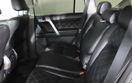 Toyota Land Cruiser Prado 150 рестайлинг 2, 2013 год, 2 999 990 рублей, 23 фотография