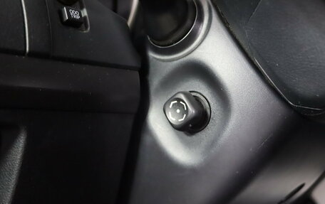 Toyota Land Cruiser Prado 150 рестайлинг 2, 2013 год, 2 999 990 рублей, 16 фотография