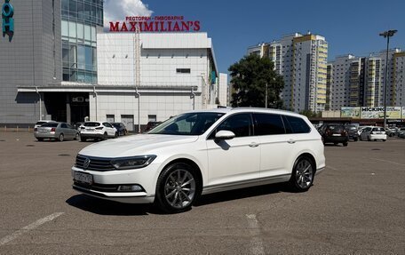 Volkswagen Passat B8 рестайлинг, 2017 год, 1 680 000 рублей, 2 фотография