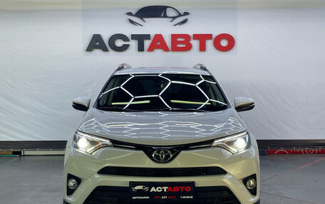 Toyota RAV4, 2018 год, 2 250 000 рублей, 2 фотография