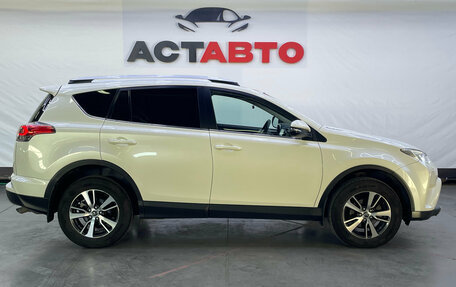 Toyota RAV4, 2018 год, 2 250 000 рублей, 7 фотография