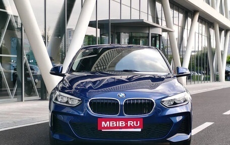 BMW 1 серия, 2022 год, 1 540 000 рублей, 2 фотография