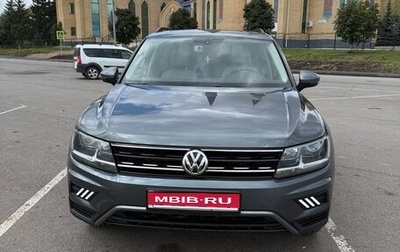 Volkswagen Tiguan II, 2018 год, 2 800 000 рублей, 1 фотография