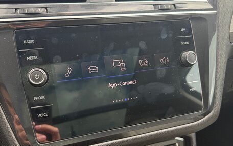 Volkswagen Tiguan II, 2018 год, 2 800 000 рублей, 9 фотография