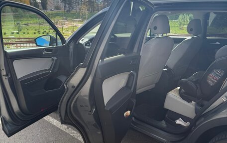 Volkswagen Tiguan II, 2018 год, 2 800 000 рублей, 10 фотография