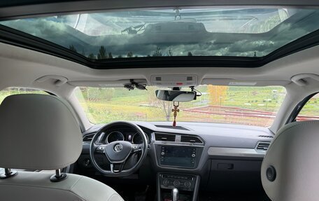 Volkswagen Tiguan II, 2018 год, 2 800 000 рублей, 15 фотография