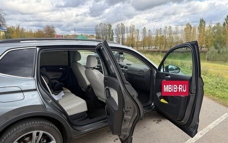 Volkswagen Tiguan II, 2018 год, 2 800 000 рублей, 16 фотография
