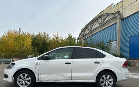 Volkswagen Polo VI (EU Market), 2013 год, 285 000 рублей, 3 фотография