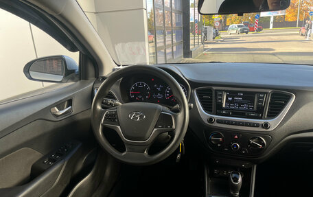 Hyundai Solaris II рестайлинг, 2018 год, 1 249 000 рублей, 8 фотография